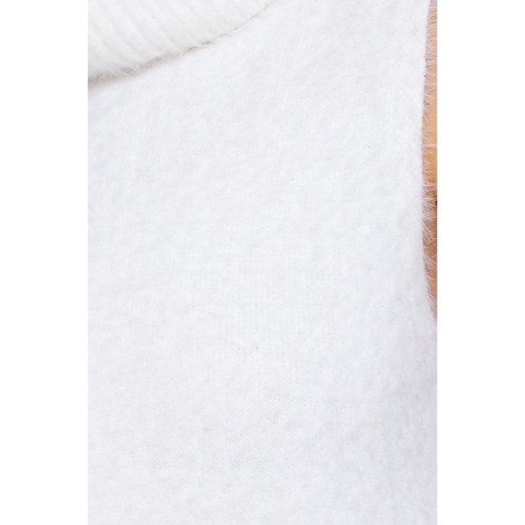 LAST ONE - COOL BREEZE TURTLENECK TANK SWEATER - Picture 2 of 7